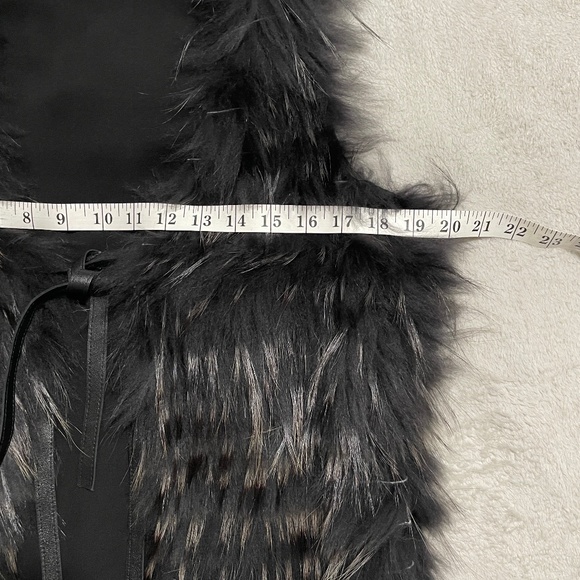 Black Fur Vest Size XS - Picture 9 of 10